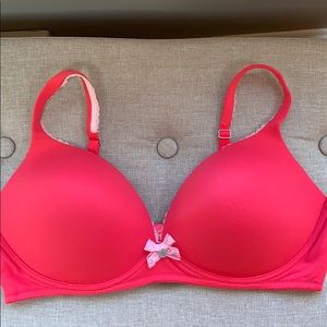 Victoria’s Secret hot pink bra NWOT